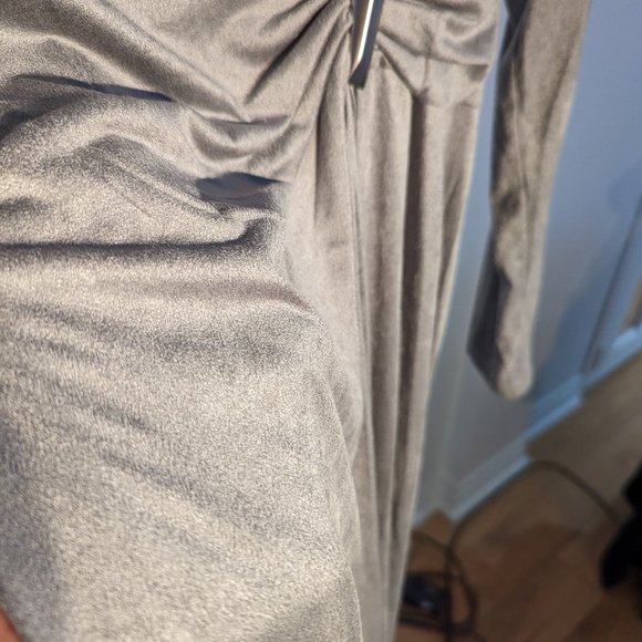 Calvin Klein Wrap Dress - Size 6 - Elegant and Comfortable - Picture 3 of 5